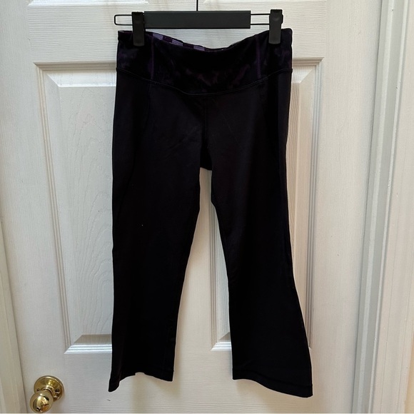 Lululemon black gather and grow cropped capri leggings - Picture 1 of 5